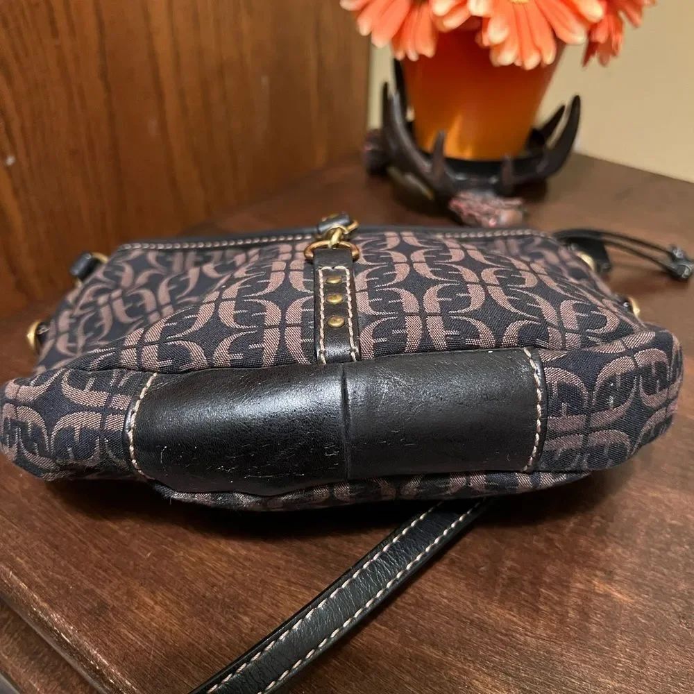 VINTAGE FOSSIL CROSSBODY BAG - Picture 2 of 4